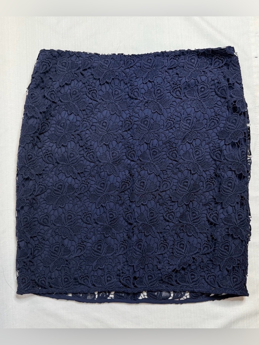 Banana Republic Women’s Lace Straight Skirt Navy Blue Size 12 New With Tags
